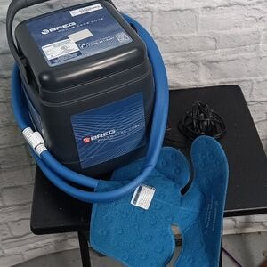 - - Breg Cold therapy polar care cube with multi use pad.   nice!
